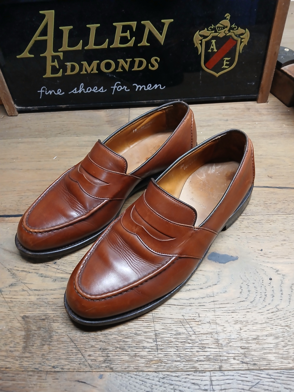 Allen Edmonds Men’s 10 Wide Brown Leather Penny Loafers